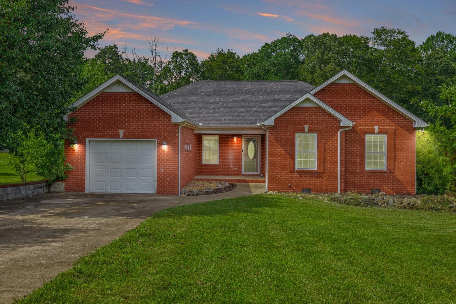 309-Sarah-Ln For Sale