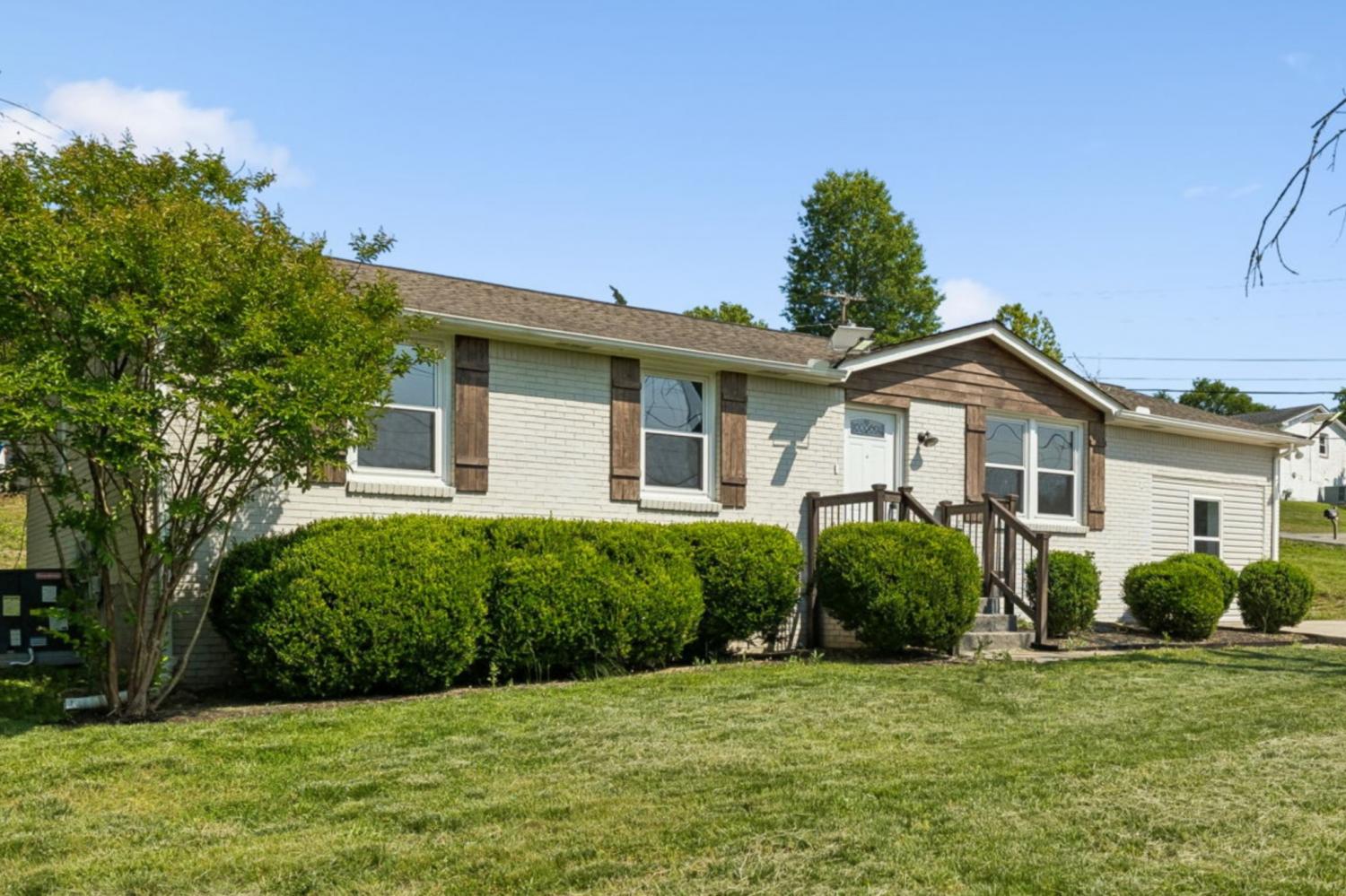 200-S-Valley-Rd For Sale