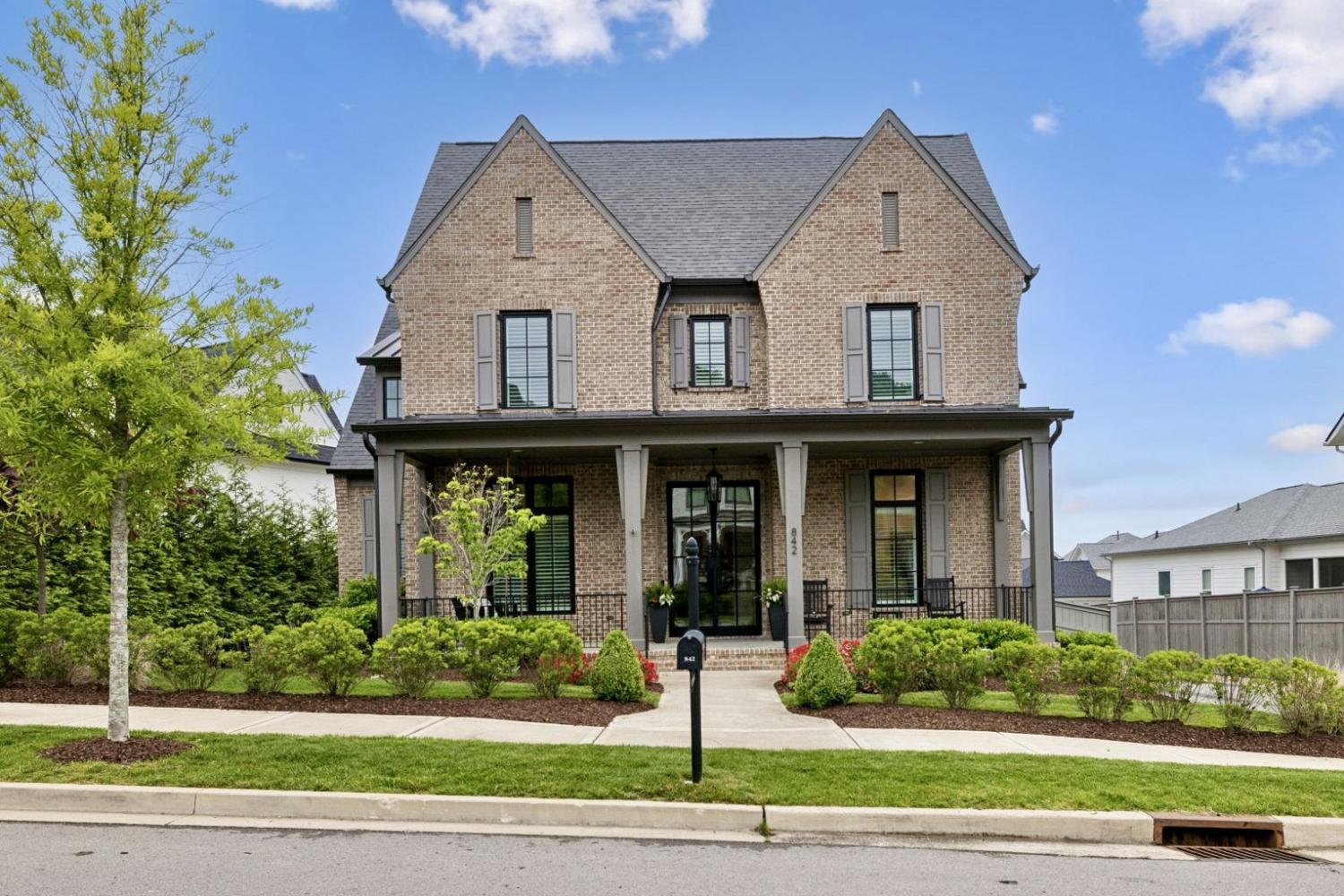 842-Cheltenham-Ave For Sale