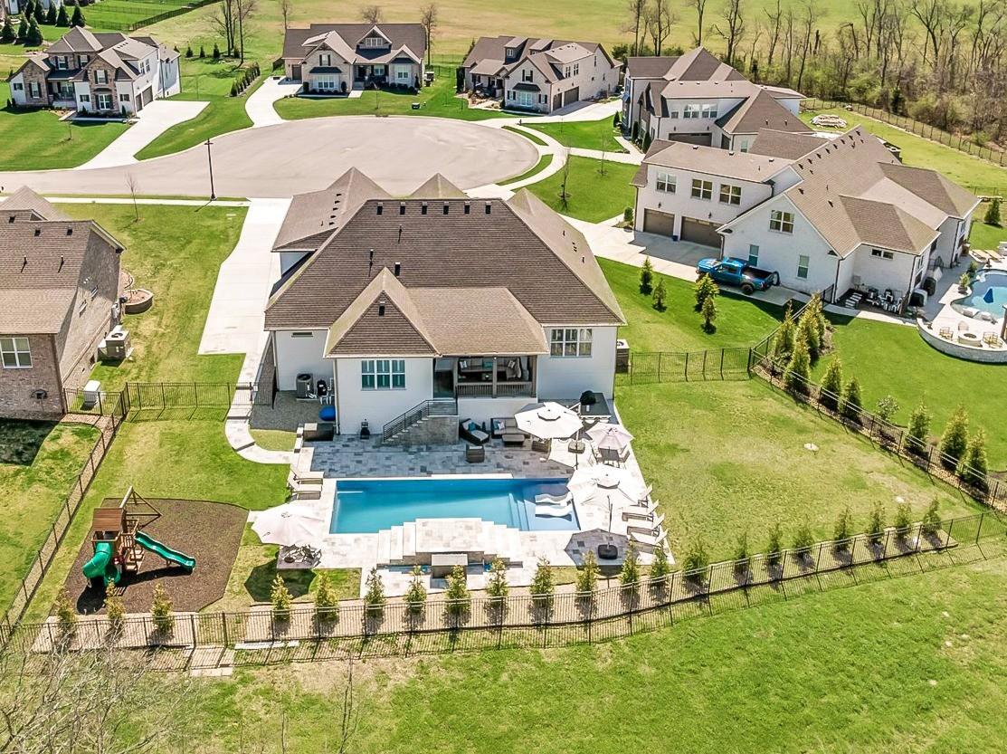 1032 Abbey Road Way TN 37174 For Sale - 