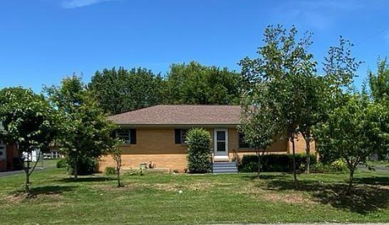 306-Woodlawn-Dr For Sale