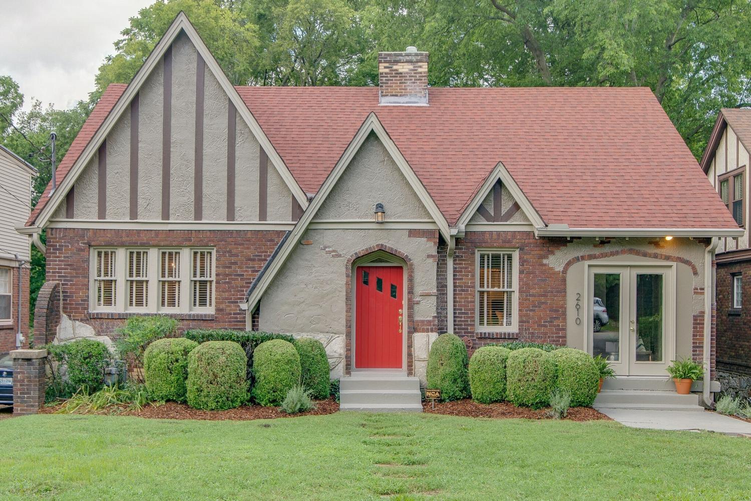 2610-Woodlawn-Dr For Sale
