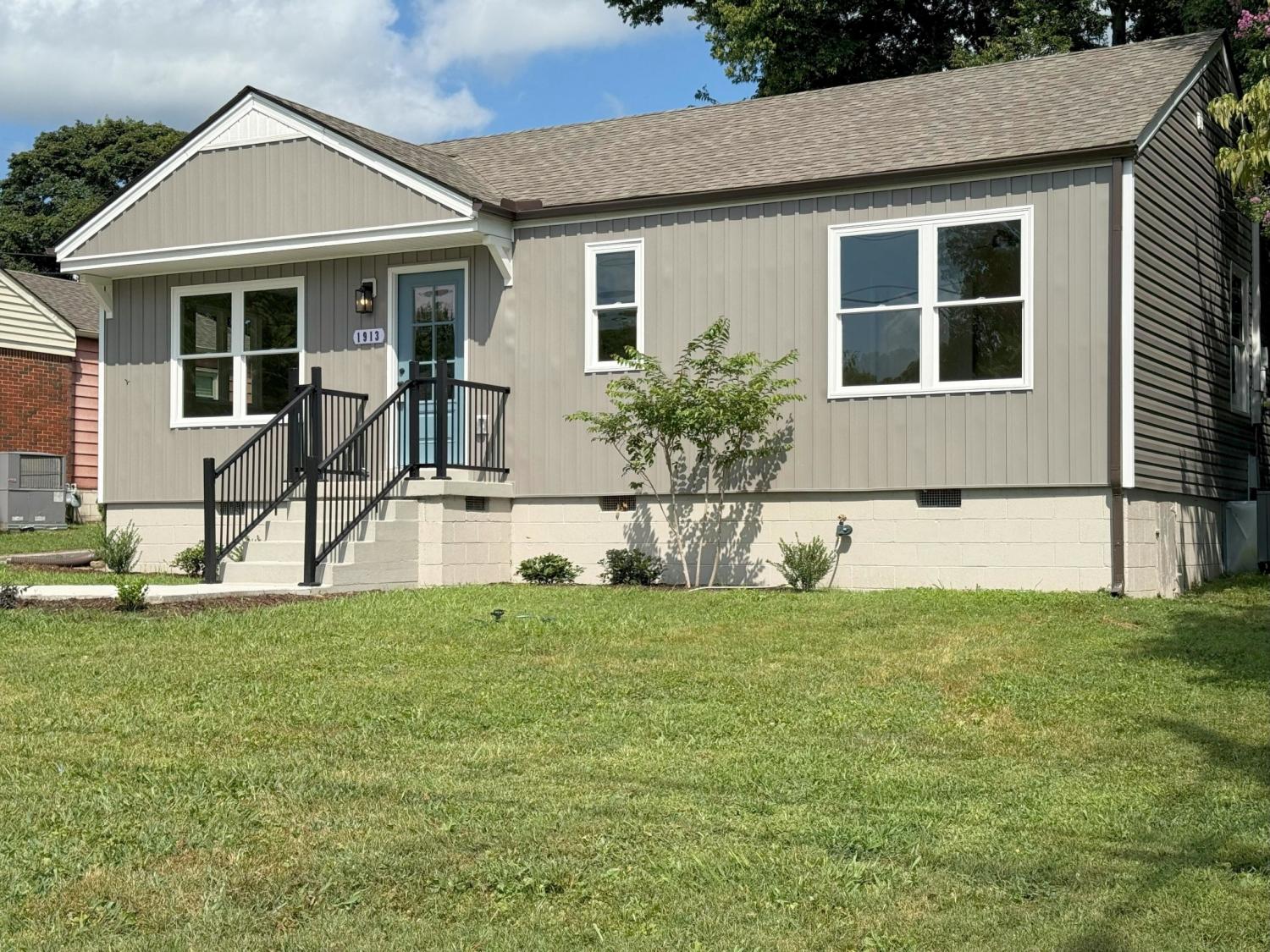 Whitthorne Middle School Property for Sale