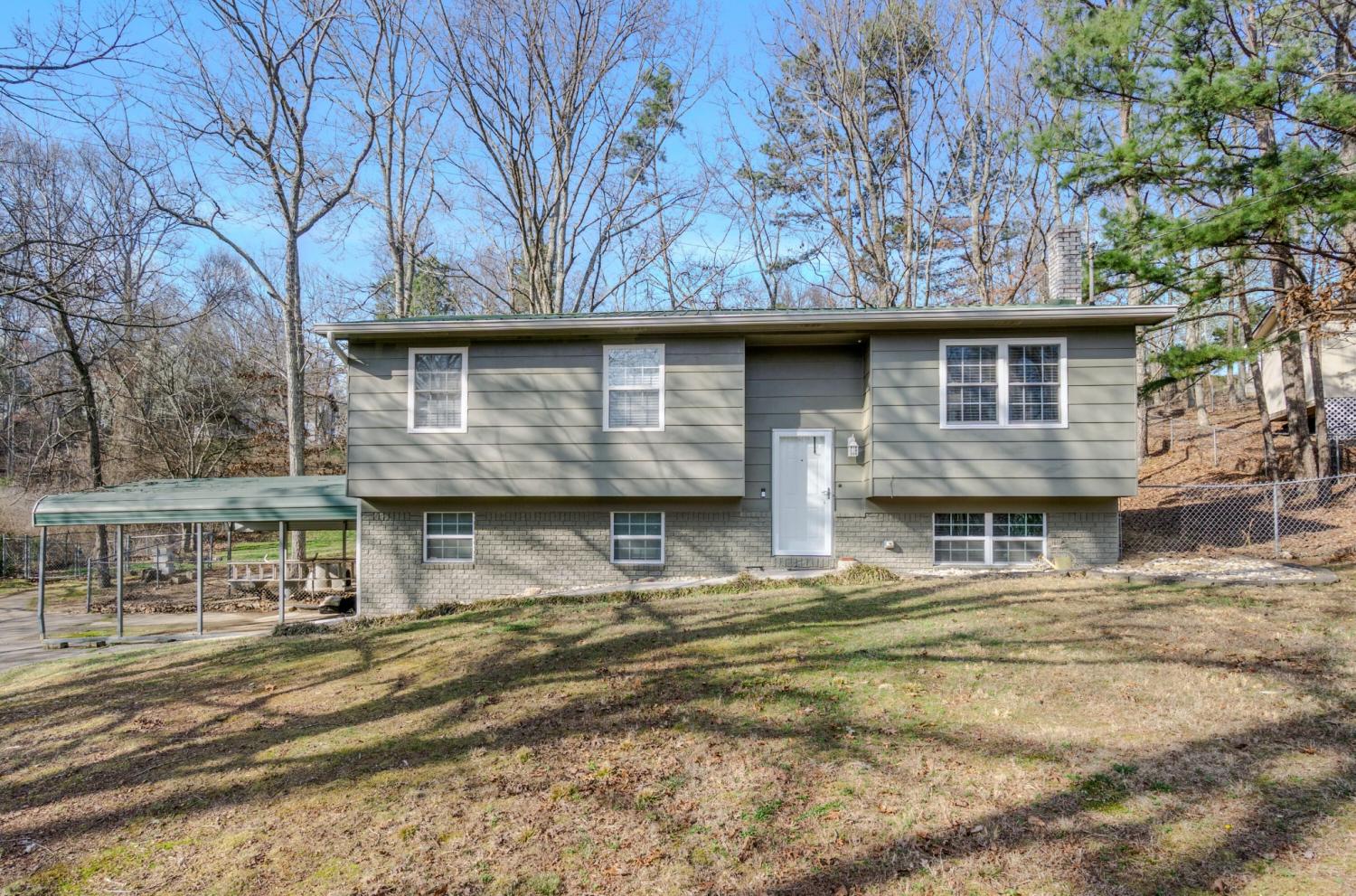 2195-Greendale-Drive--NE For Sale