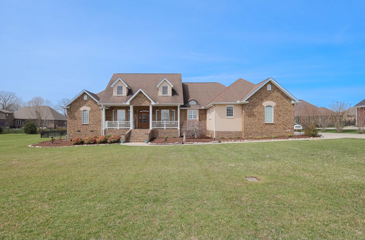 102-Highpoint-Blvd For Sale
