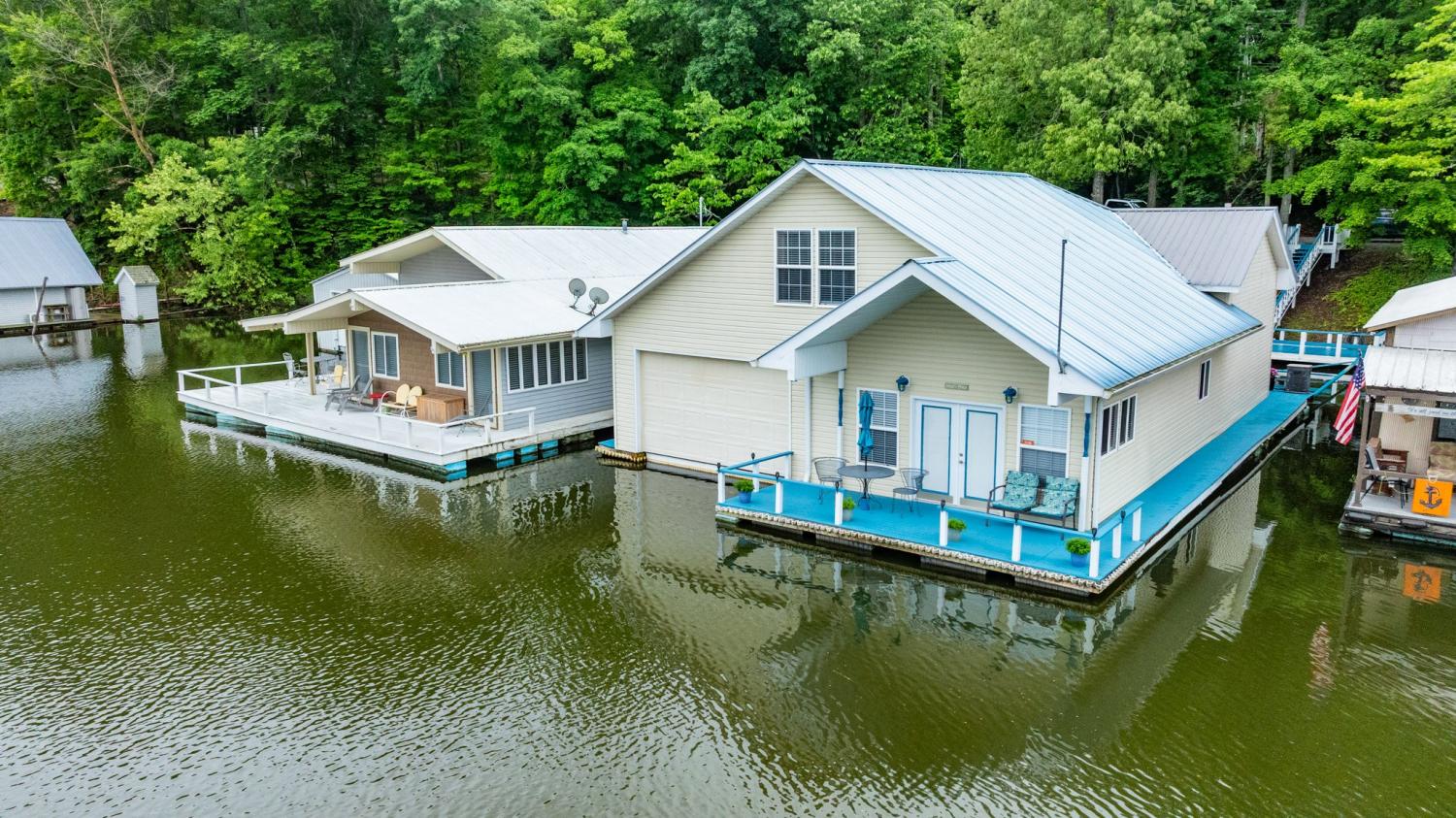 115-Waller-Ln For Sale