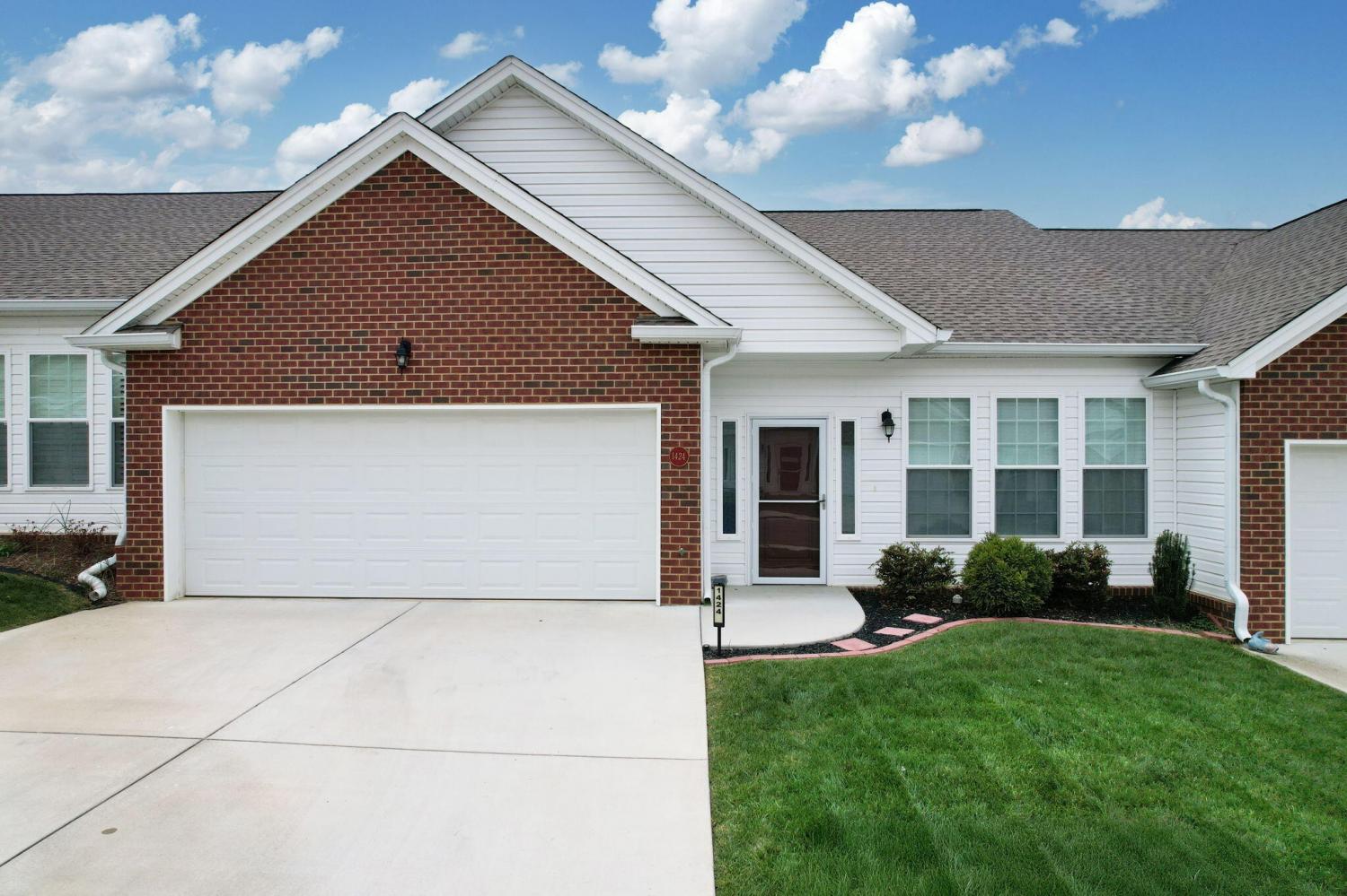 1424-Niki-Way--NE For Sale