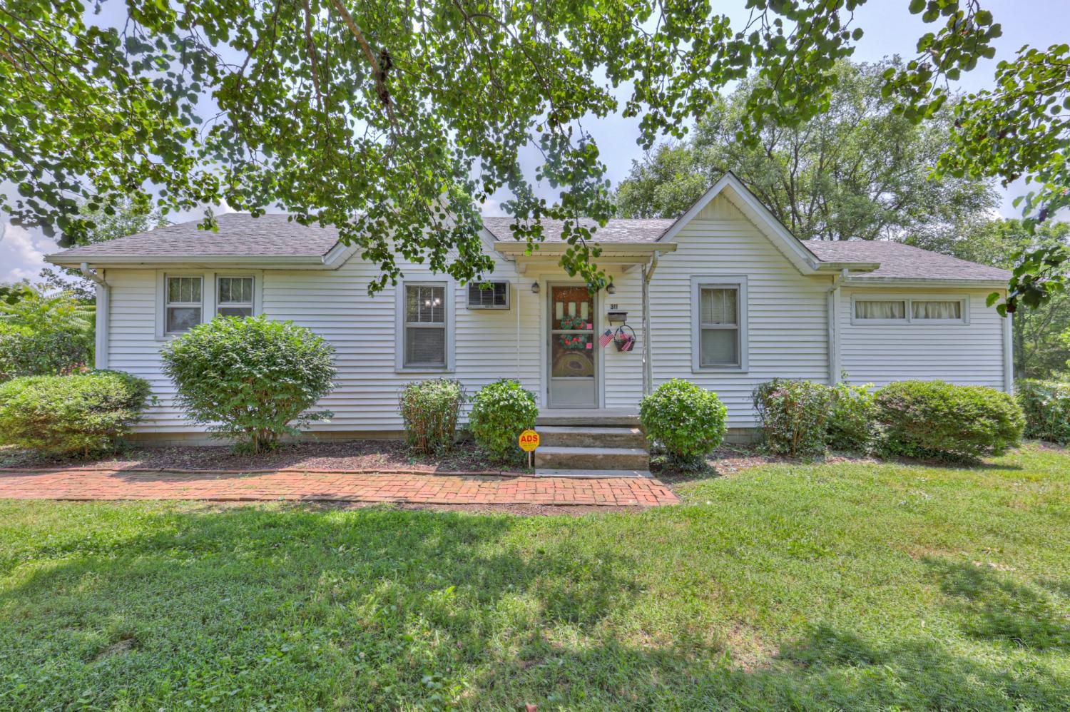 311-Grand-Ave For Sale