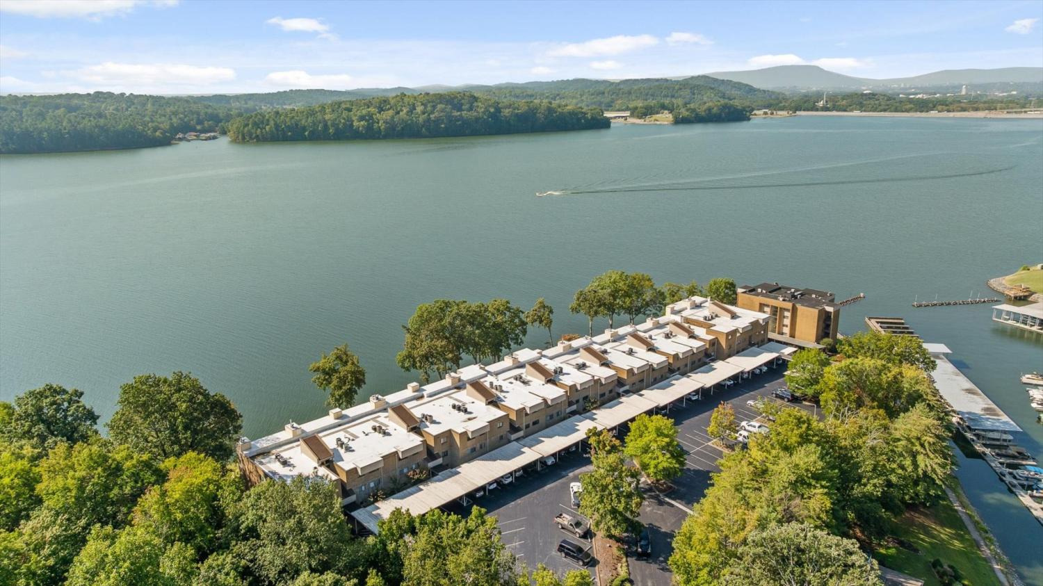 4332-Lakeshore-Ln For Sale