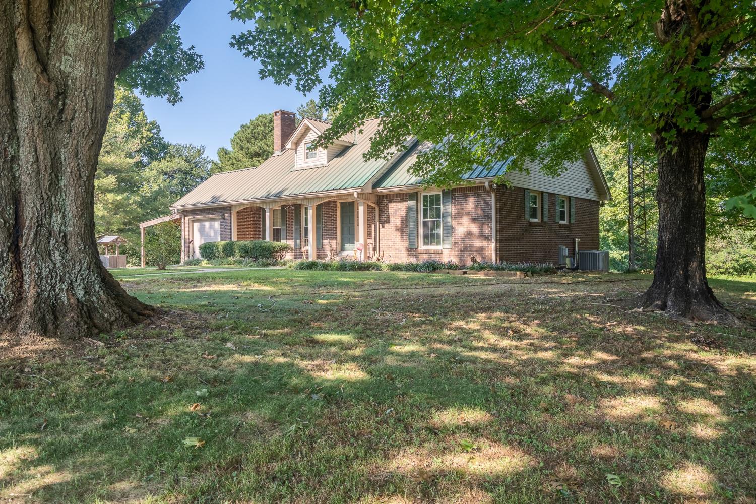 995-Lexington-Hwy For Sale