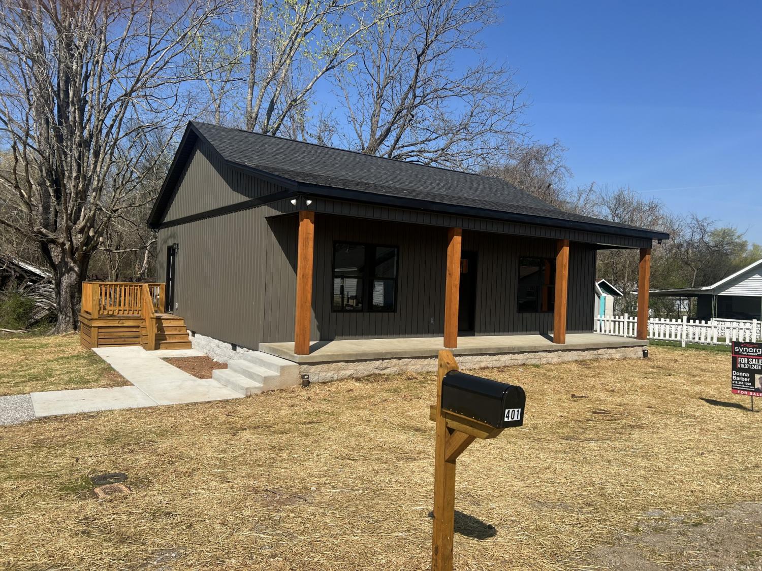 401-Hawkins-St For Sale