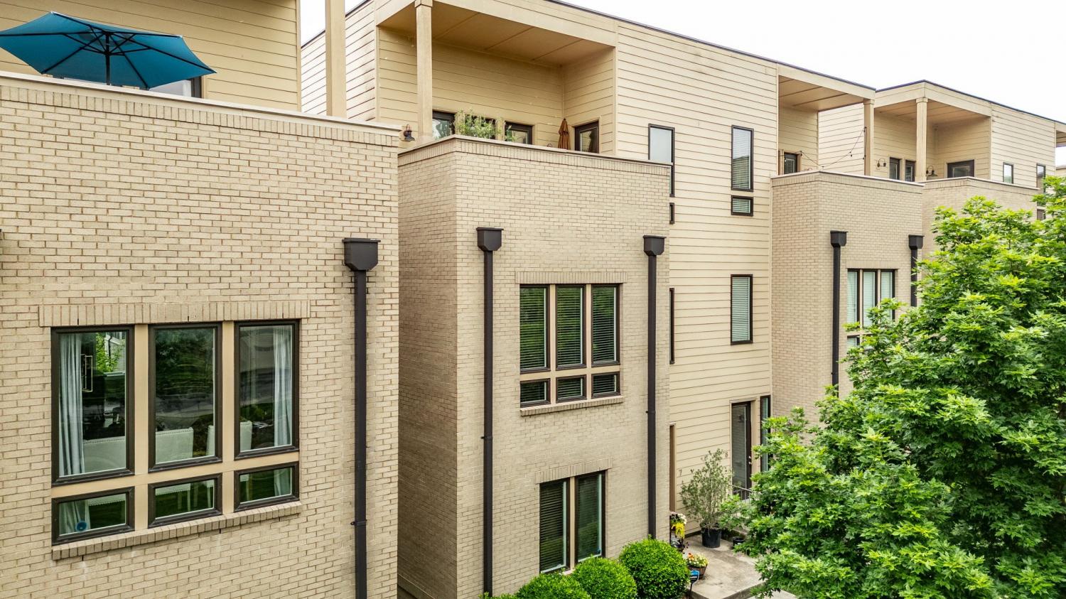 719-Douglas-Ave For Sale