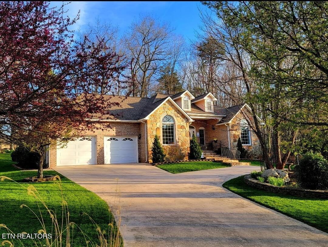 31-Oakcrest-Court For Sale