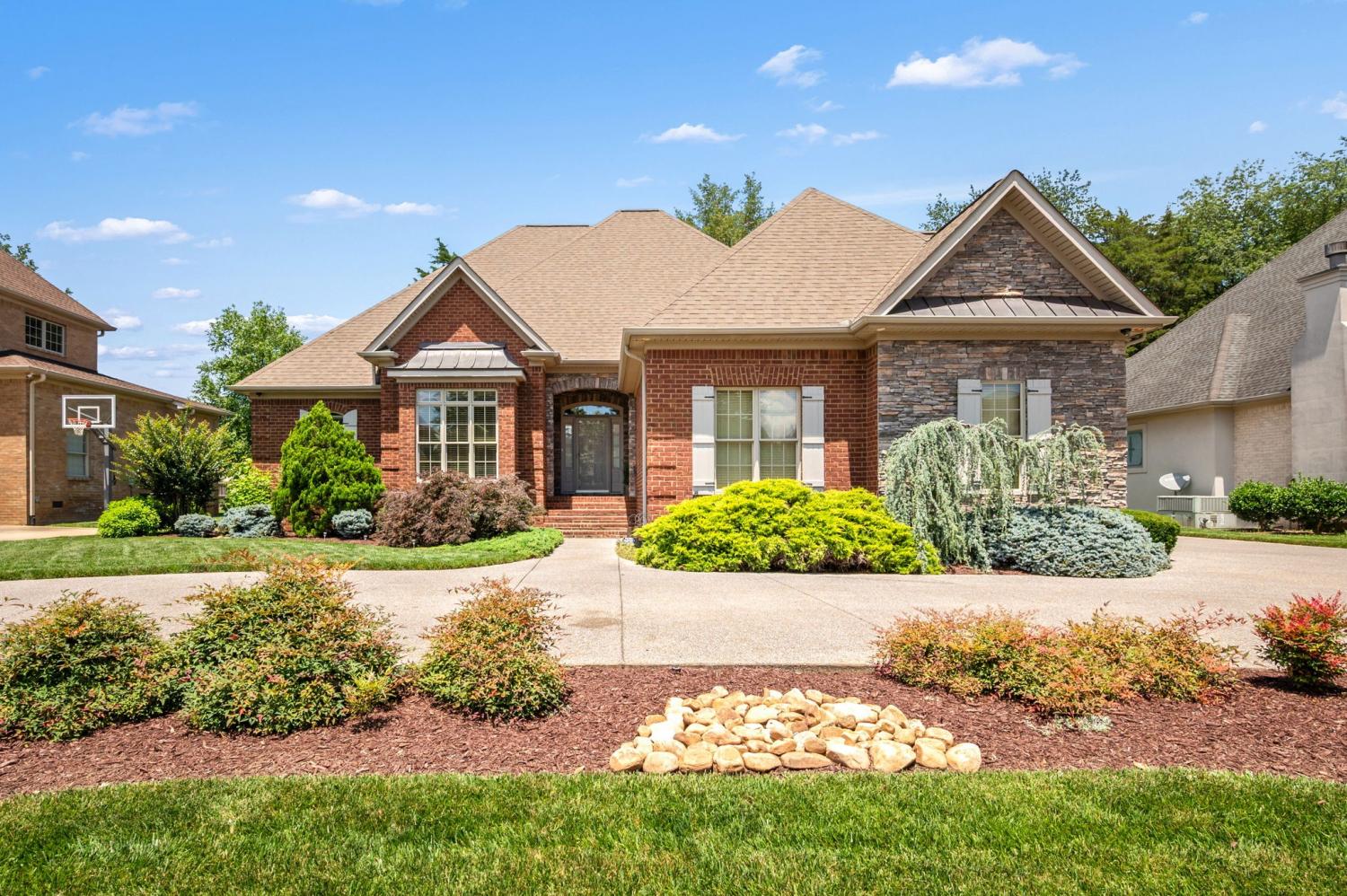 2042-Alexander-Blvd For Sale