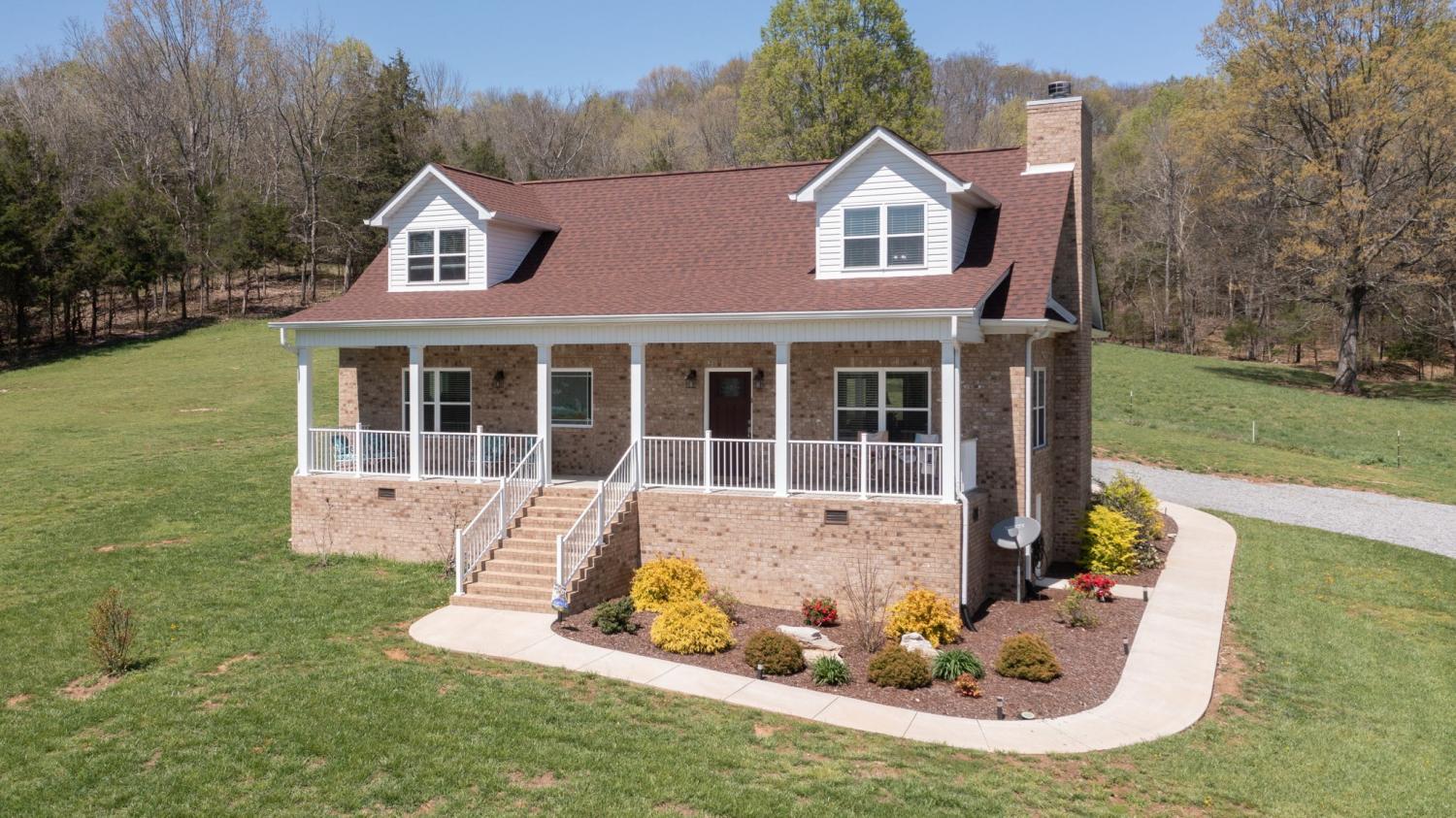 54-Thomas-Rd For Sale