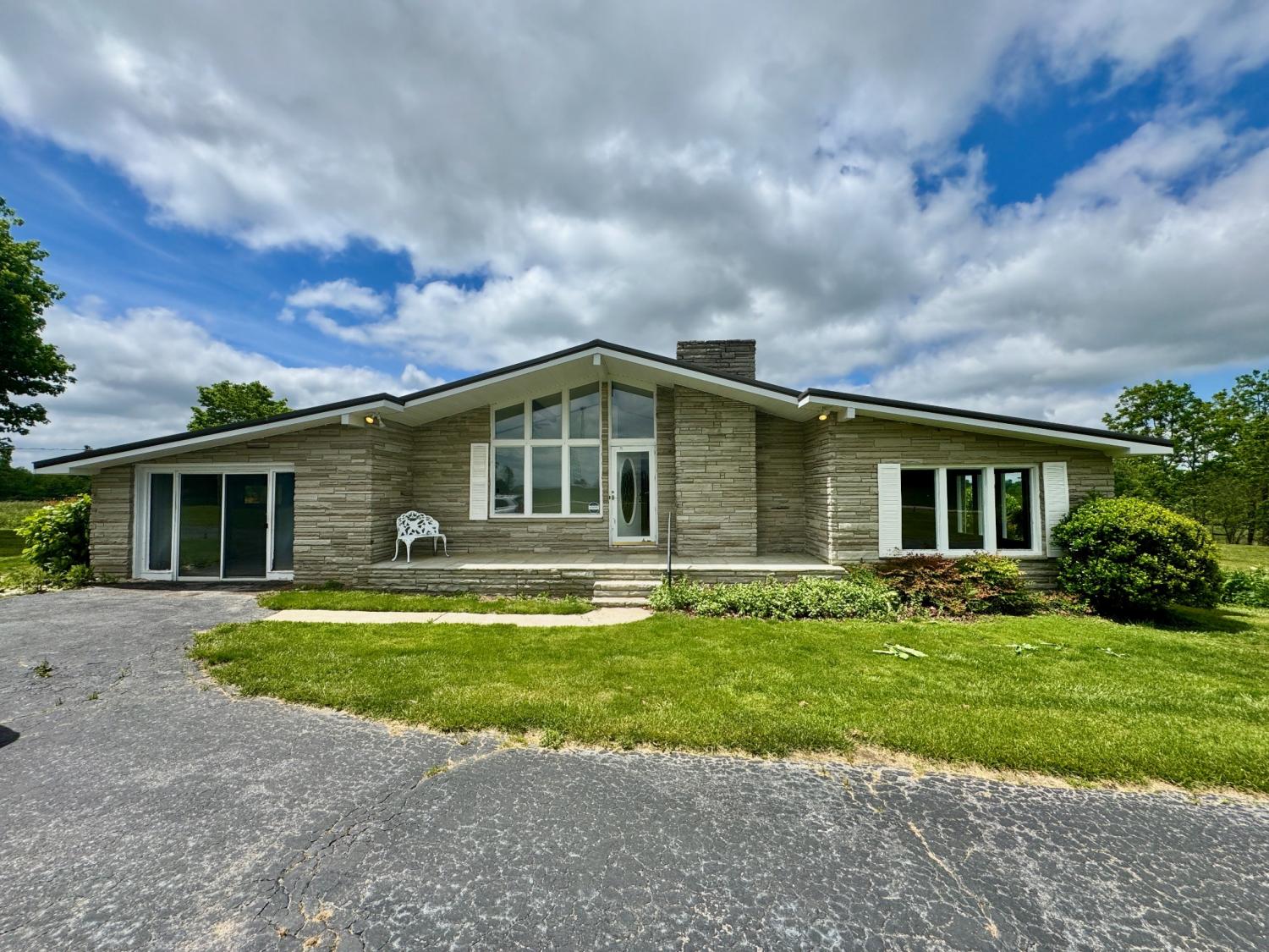 1039-Old-Martha-Washngton-Rd For Sale