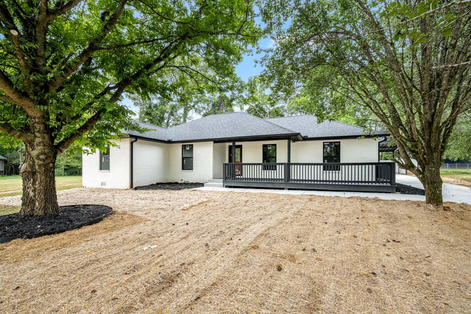 2712-Oak-Point-St For Sale