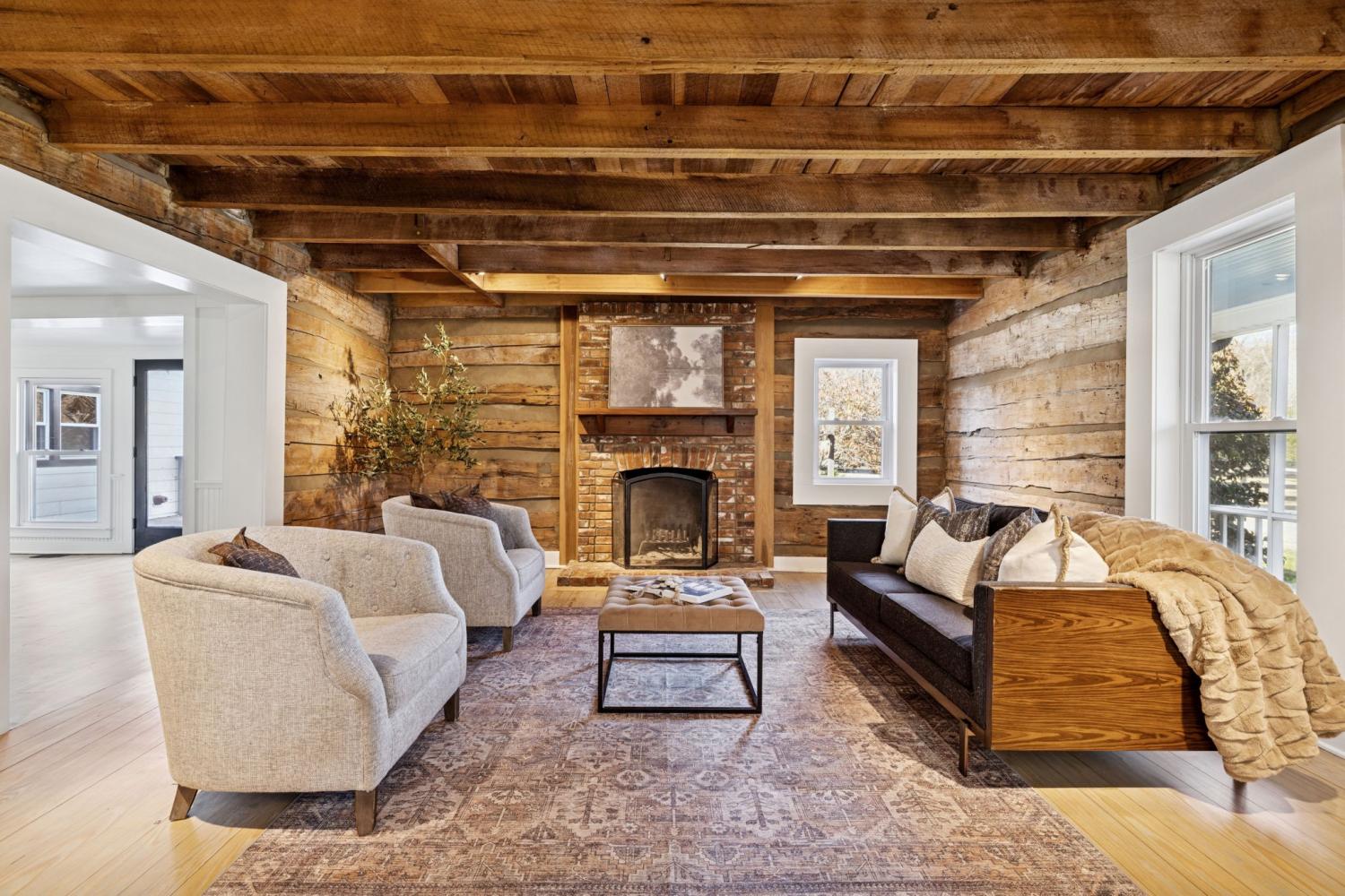 5467-Pinewood-Rd For Sale