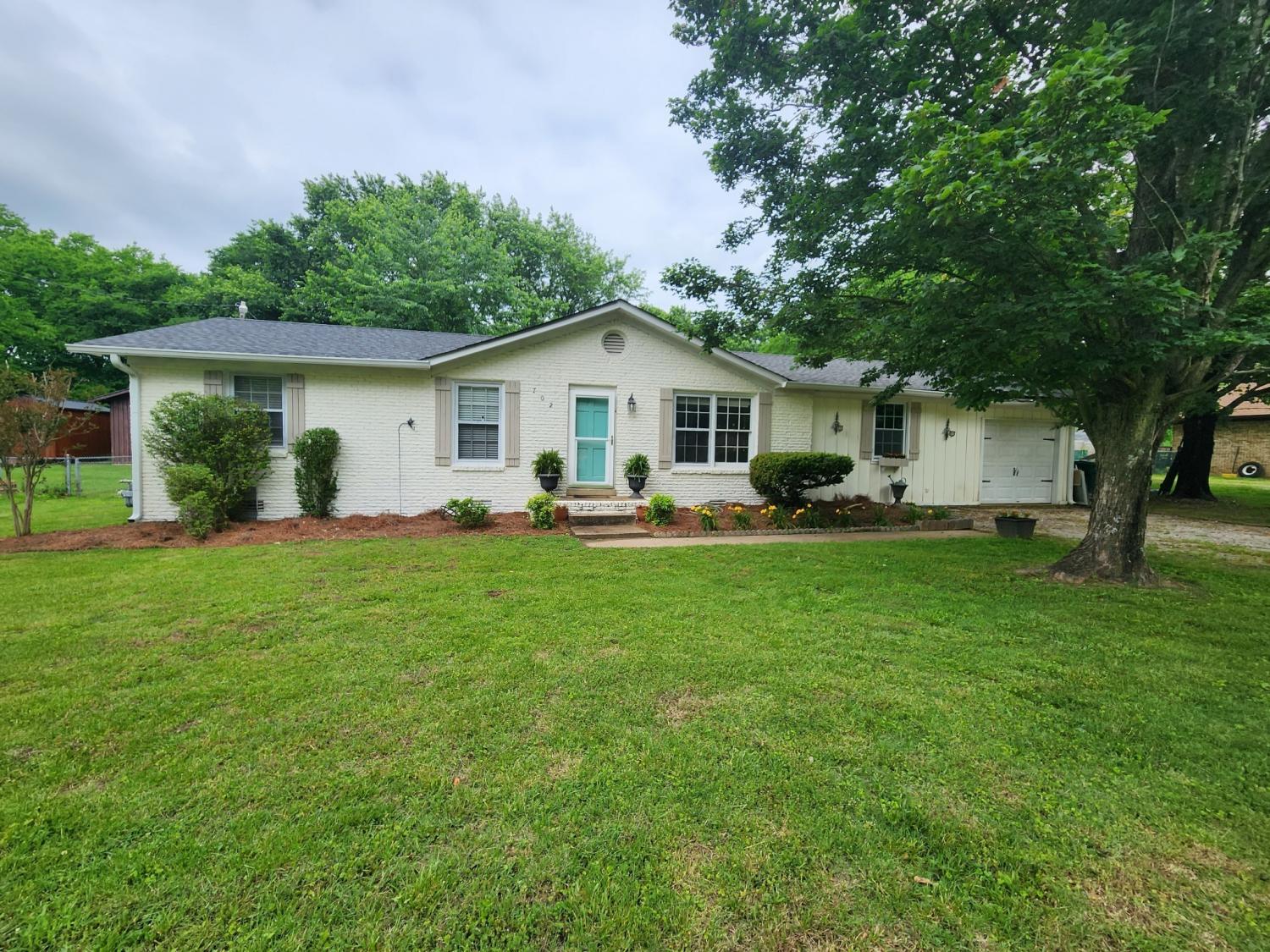 702-Meade-Dr For Sale