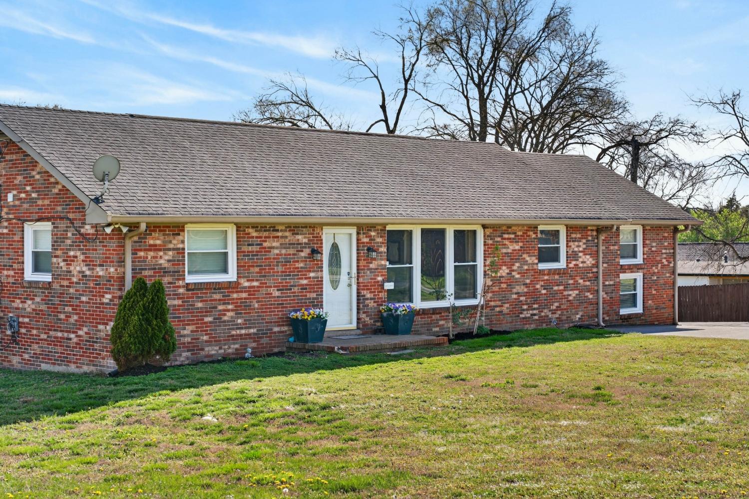 501-Green-Ln For Sale