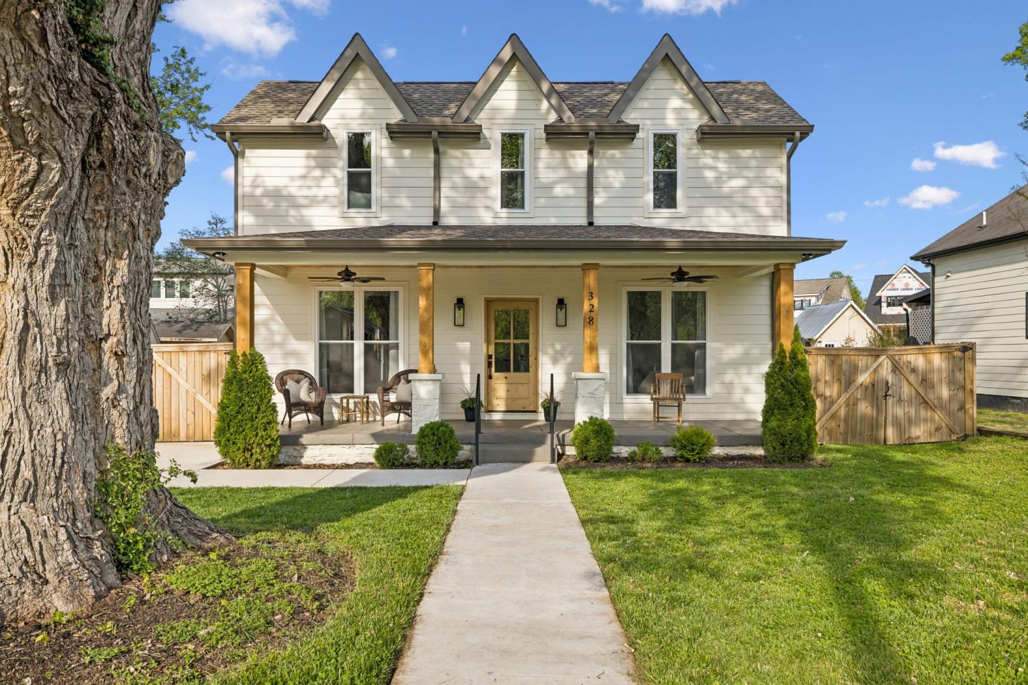 328-Granbury-St For Sale