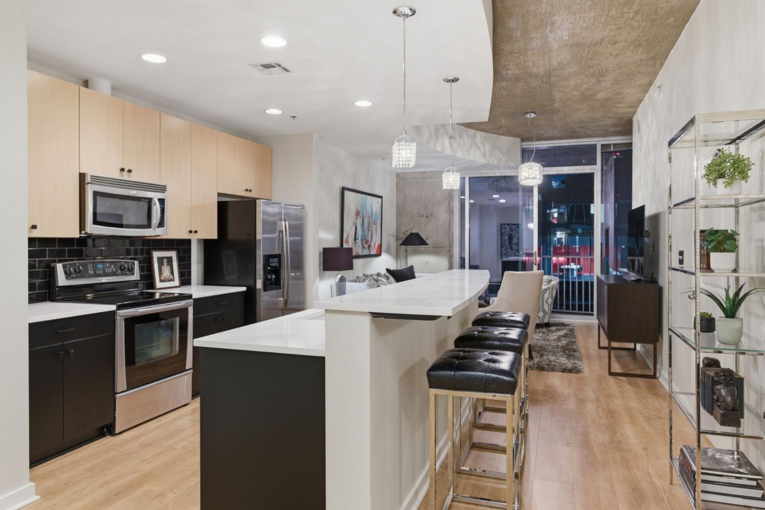 301-Demonbreun-St For Sale