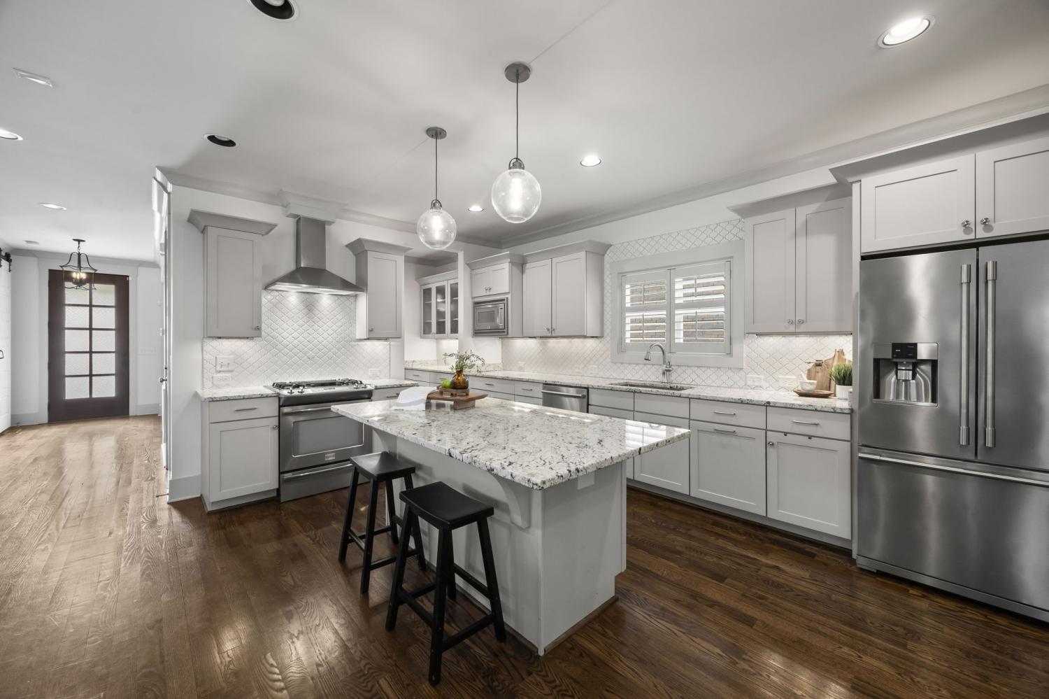 802-Montrose-Ave For Sale