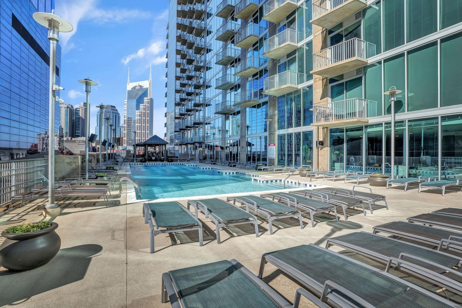 301-Demonbreun-St For Sale