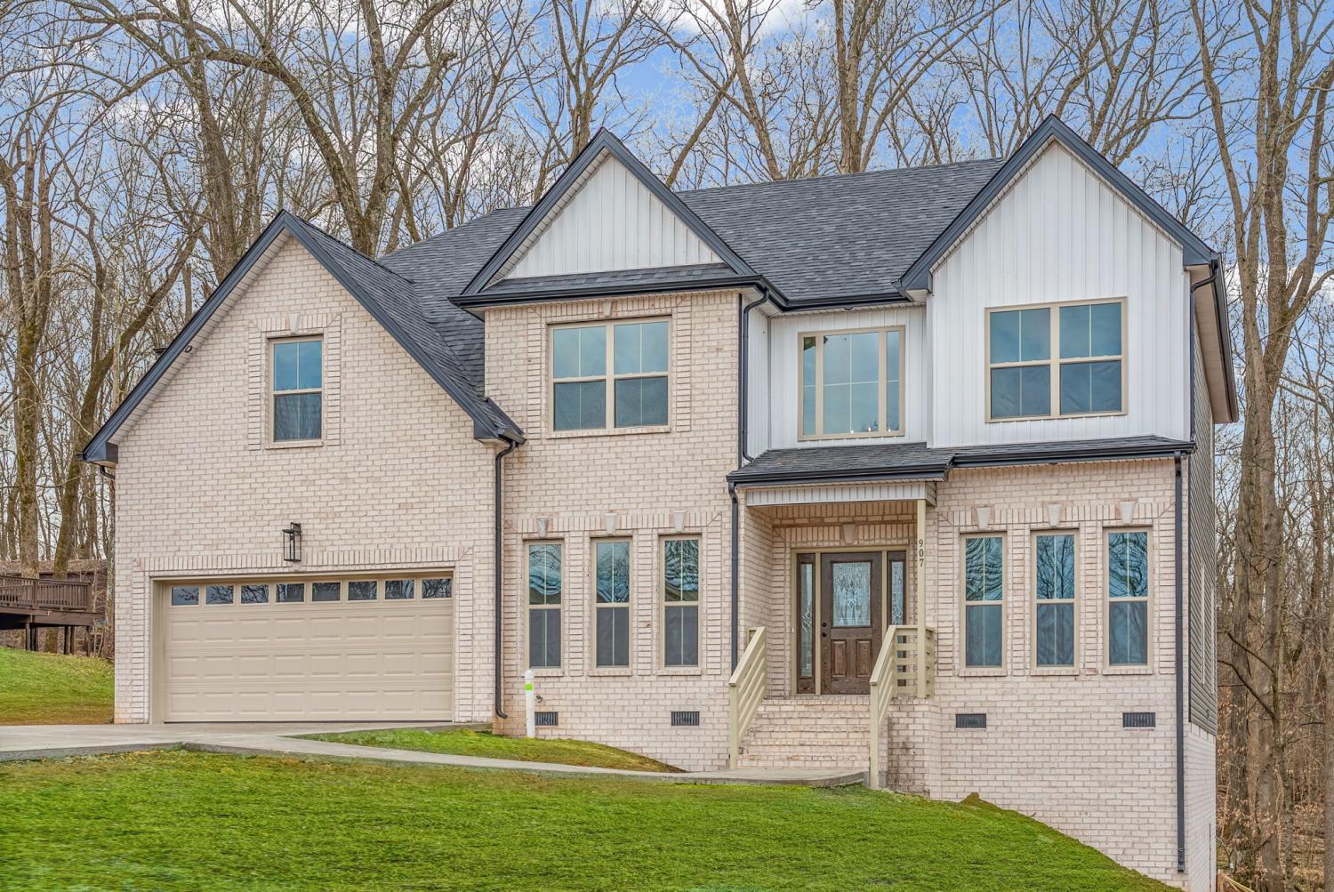 907-Douglas-Ln For Sale