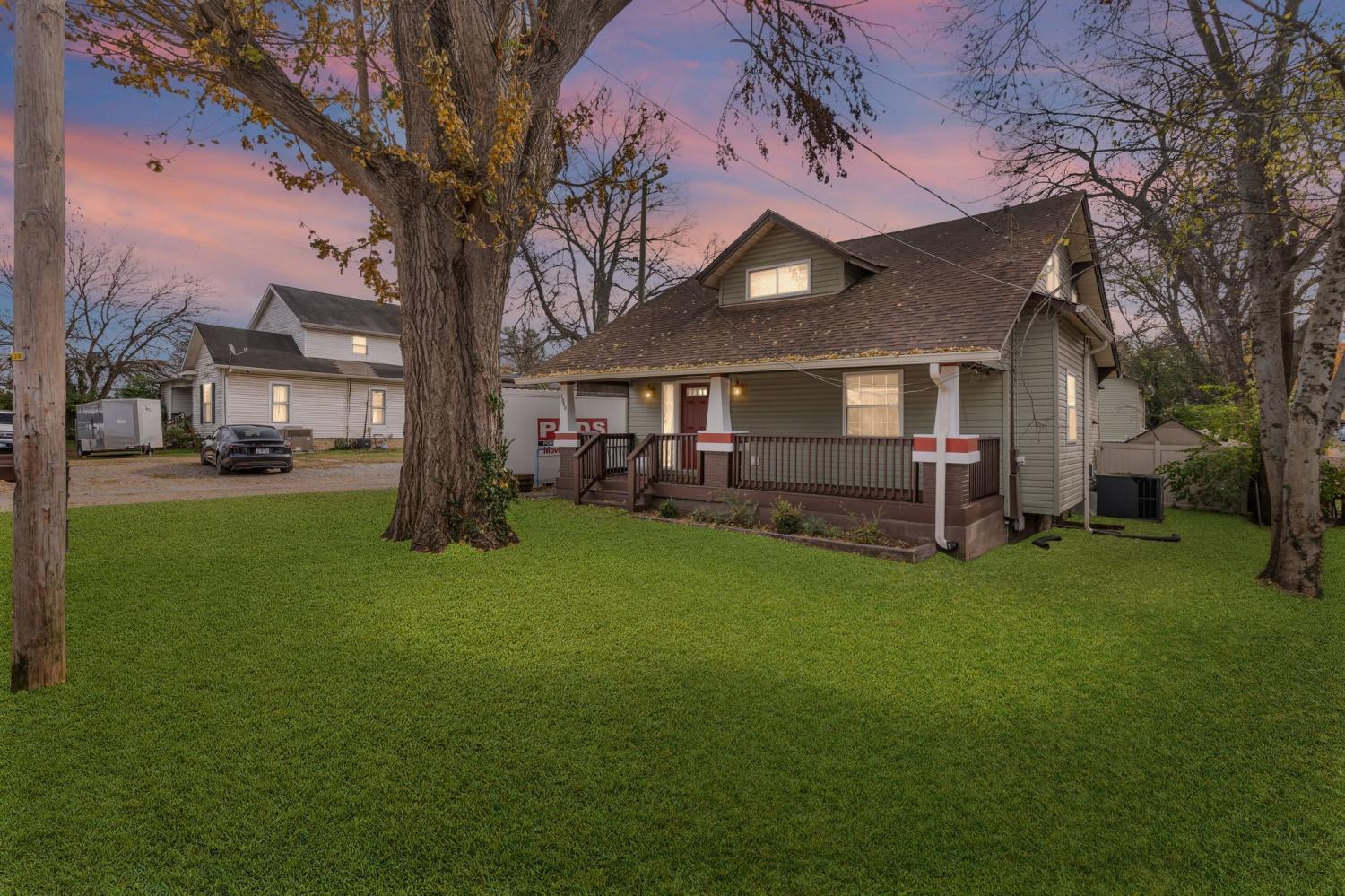 1040-Sharpe-Ave For Sale