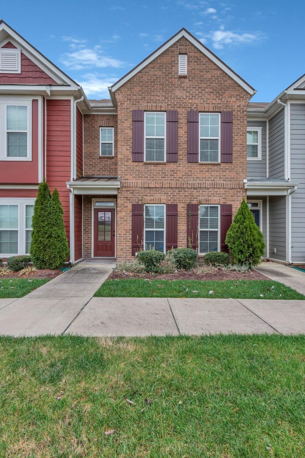 305-Dursley-Pvt-Ln For Sale