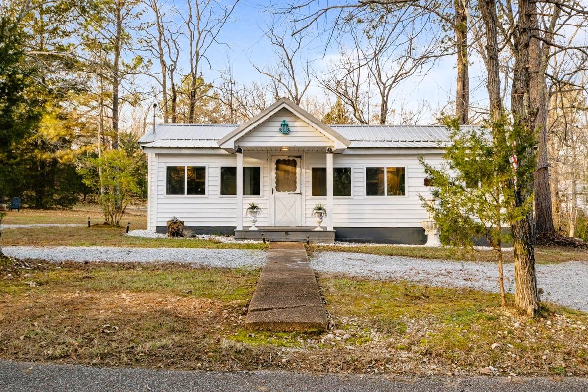 62-Foster-Dr For Sale