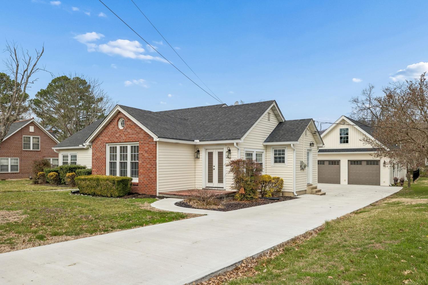 225-Jackson-Ave For Sale