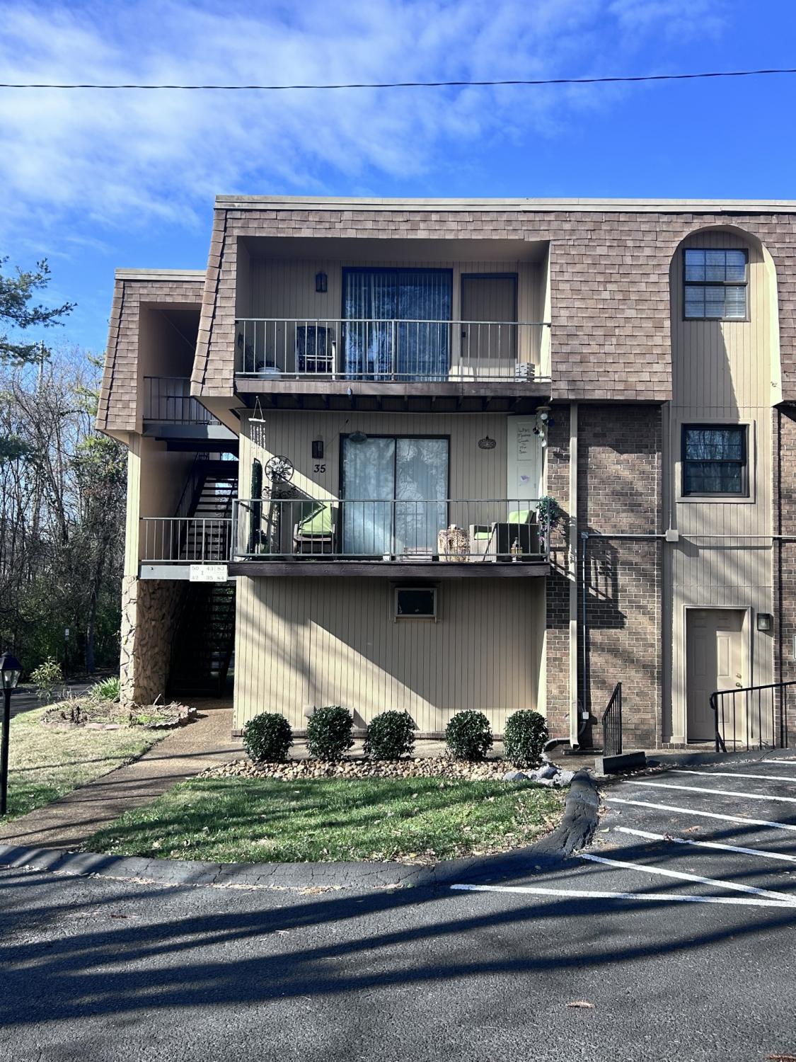 420-Walton-Ln For Sale