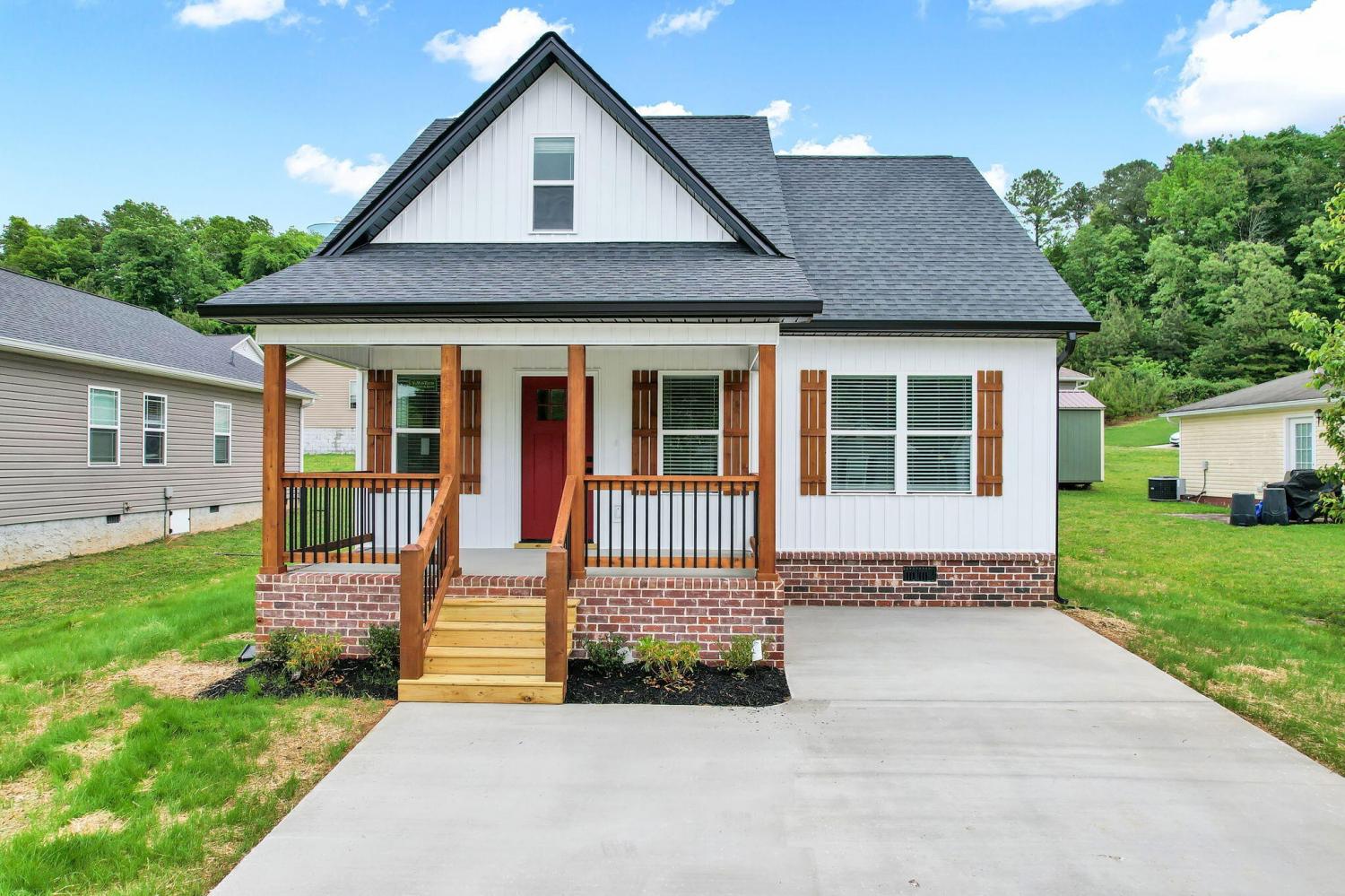 1717-Southern-Heights-Circle--SE For Sale
