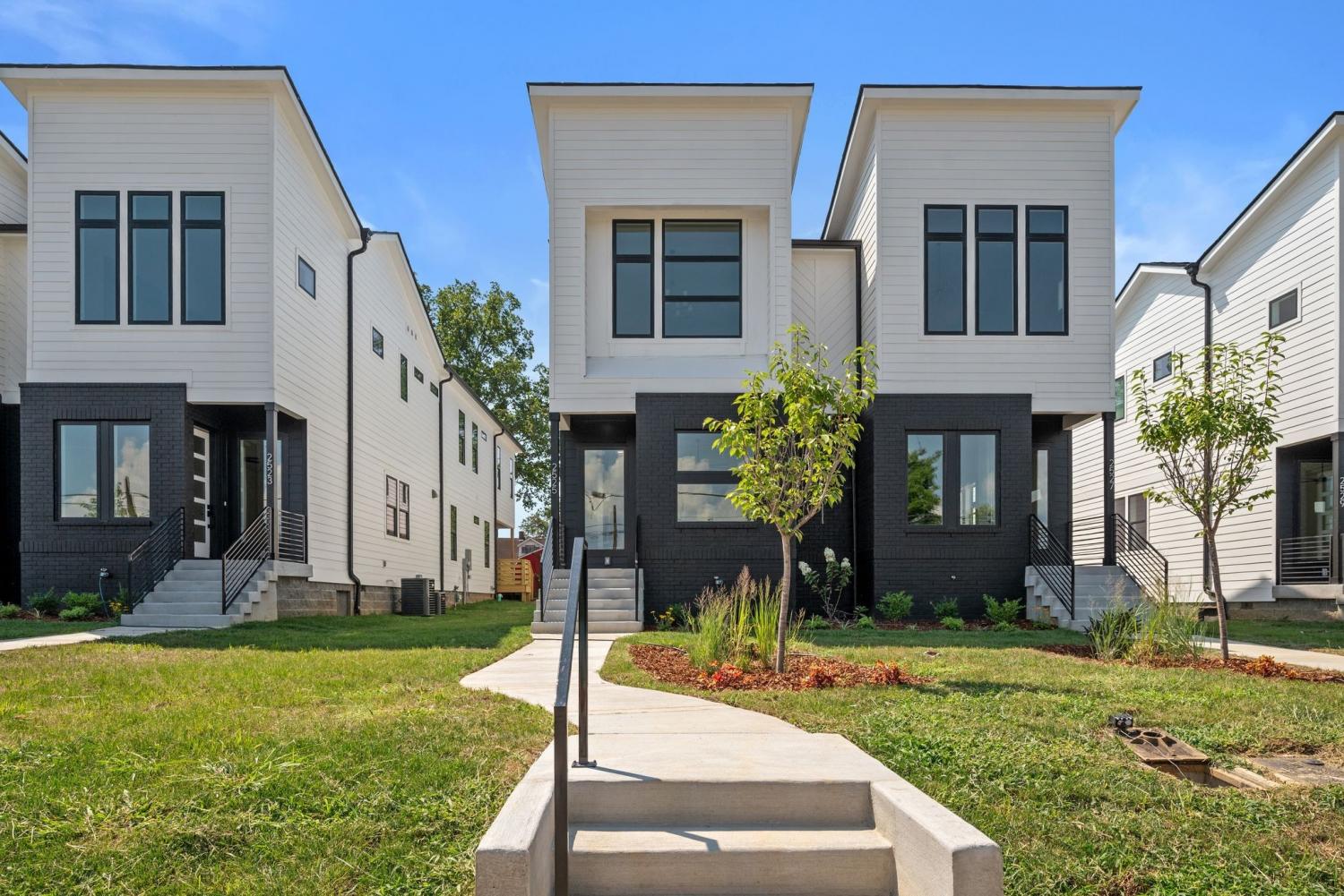 2525-W-Heiman-St For Sale